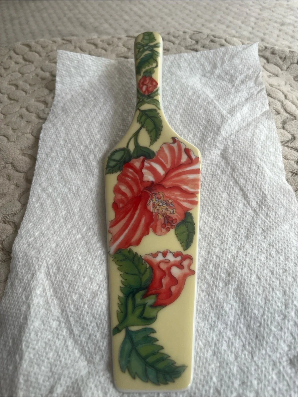 Andrea By Sadek Hummingbird Collection Ceramic Floral Hibiscus 10” Cake Server